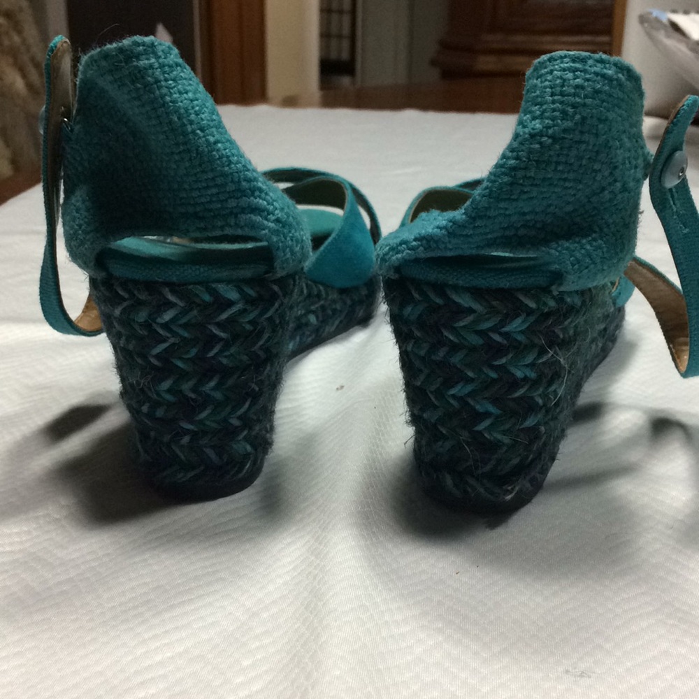 Sandals - Picture 3 of 4